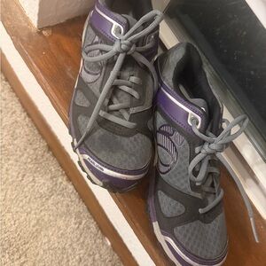 Pearl Izumi Gray and Purple Women’s Spin Cycling Shoes Size 9 US/41 EUR